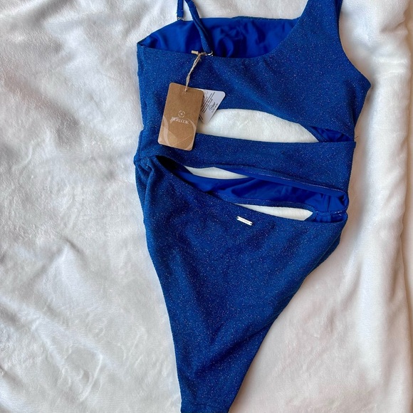 Berlook Blue Lurex Cut Out One-Piece Swimsuit NEW Medium - Picture 5 of 6